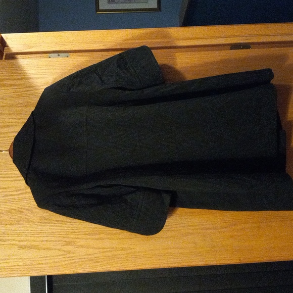 Womens elie tahari coat black quilted sz 14  pockets 37 long 20 armpit to armpit - Picture 7 of 9